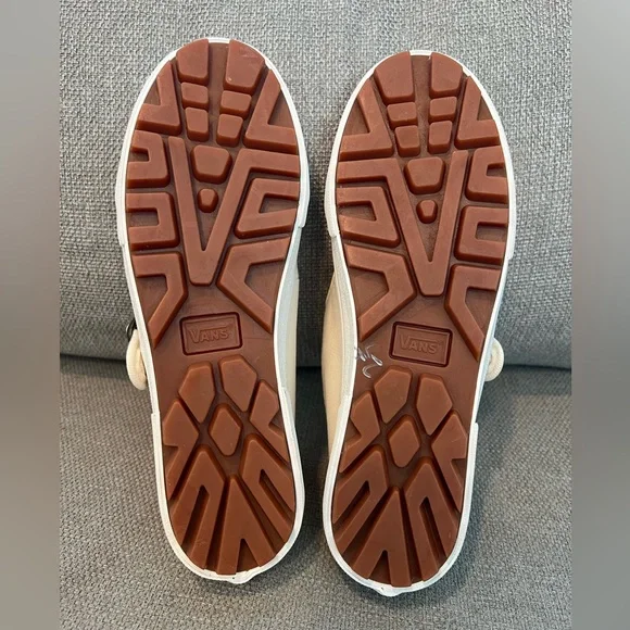 NWOB Vans Style 93 Mary Jane Cream Canvas Buckle Slip-On Sneakers Size 7.5 - Picture 11 of 12